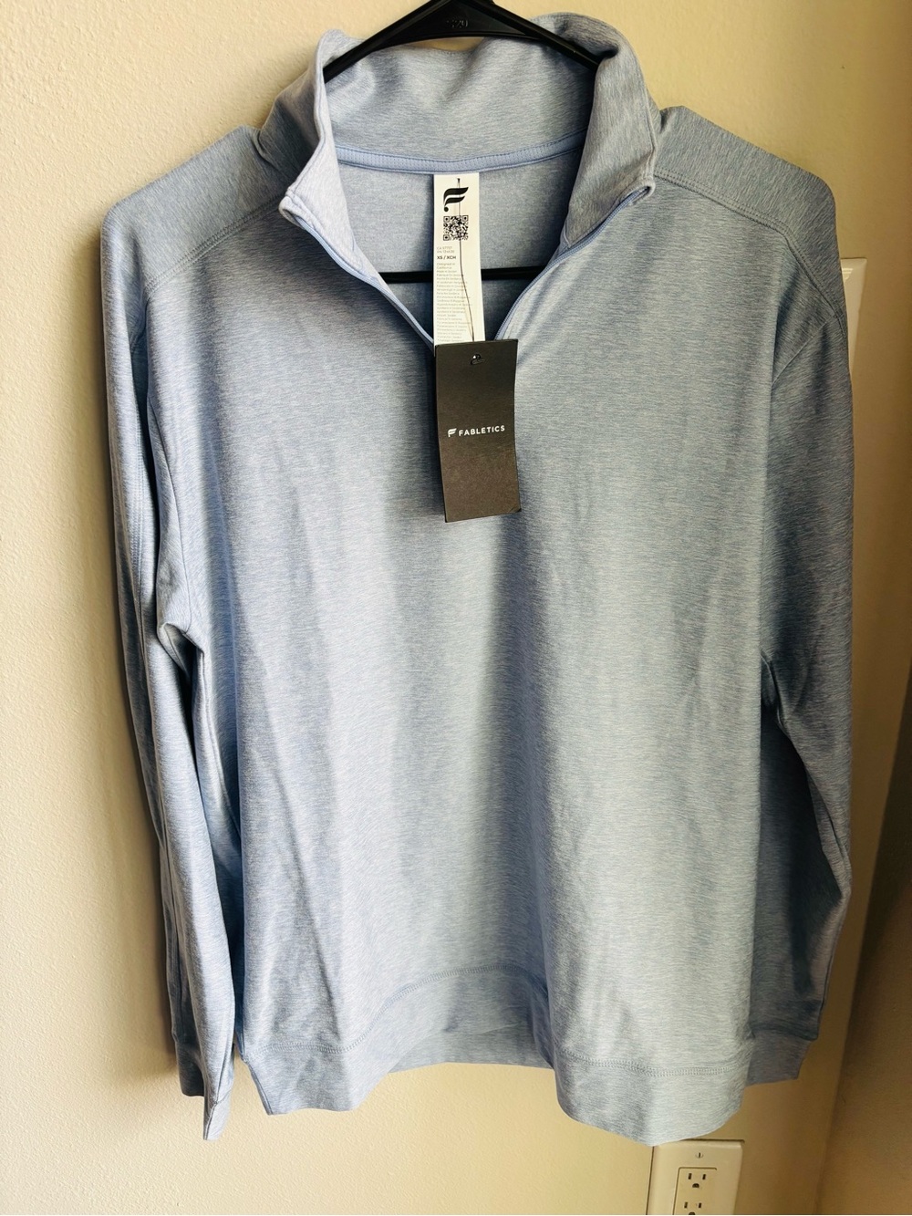 NWT Men’s Fabletics The cloud jersey quarter zip light blue